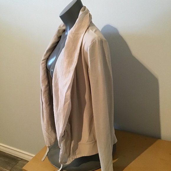 CREA Concept Long Seeve Open Front Jacket With Chiffon Detailing - Picture 2 of 9